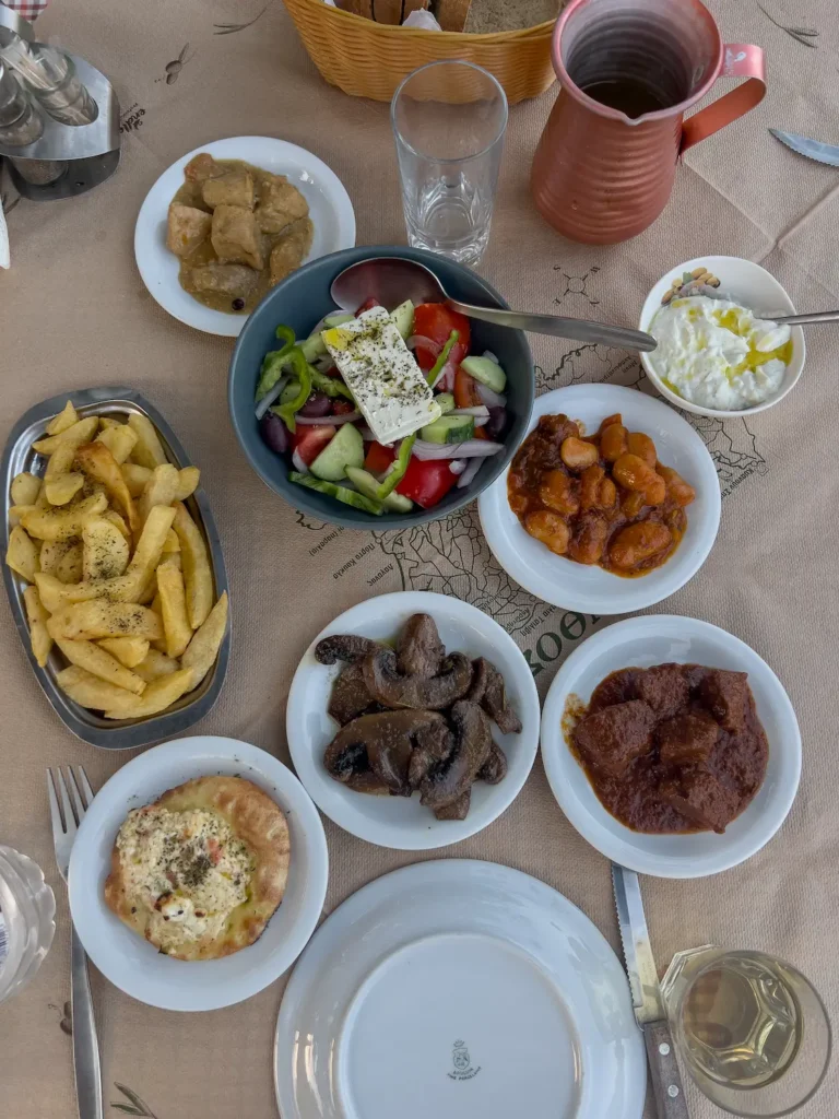 Pirounaki-Traditional-Tavern